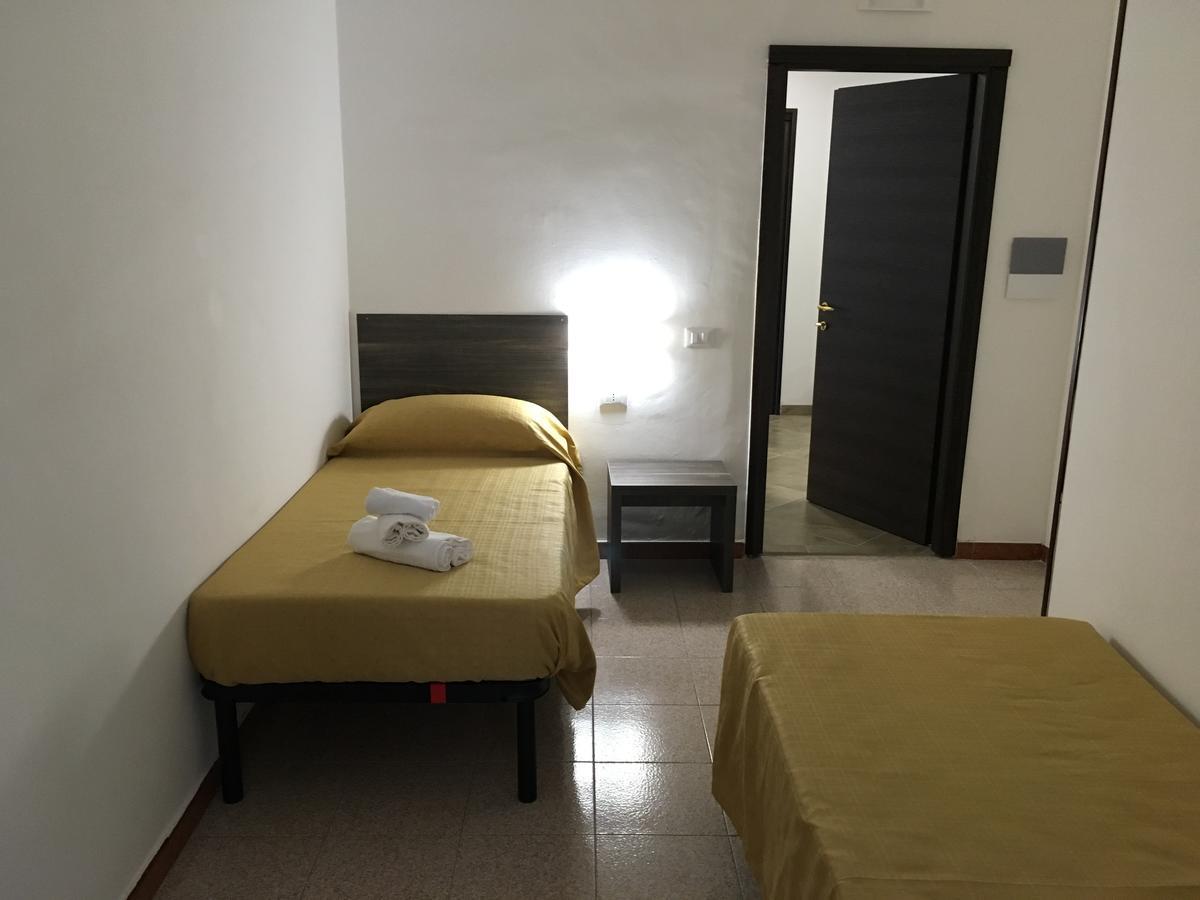 Hotel Virgilio Taranto Esterno foto
