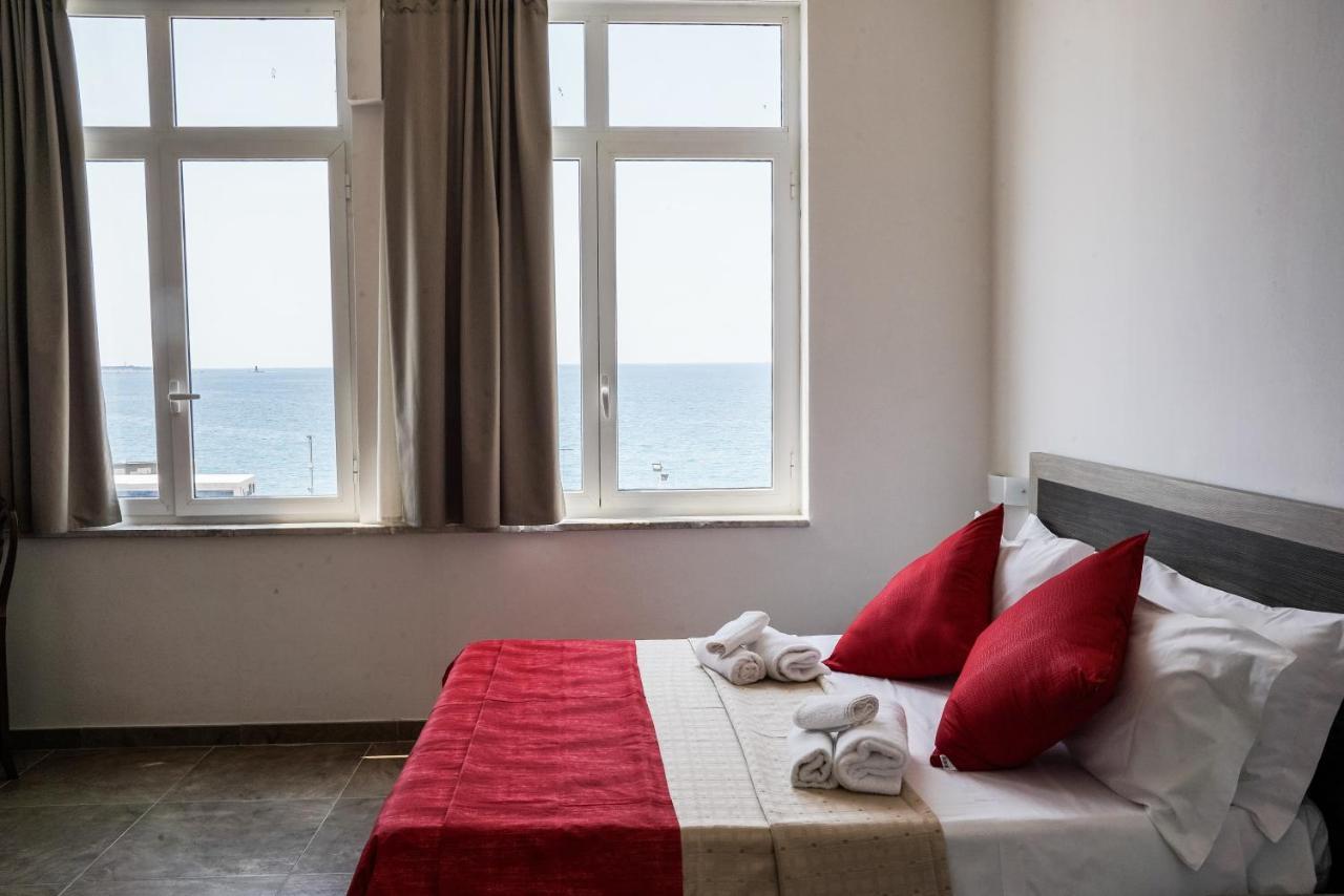 Hotel Virgilio Taranto Esterno foto